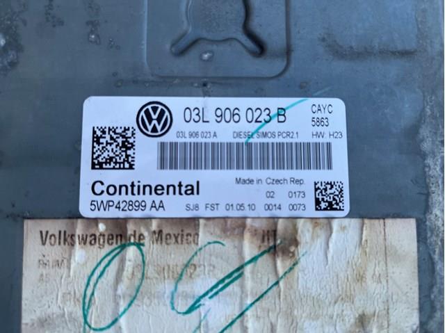 ECU 03L906023B VAG
