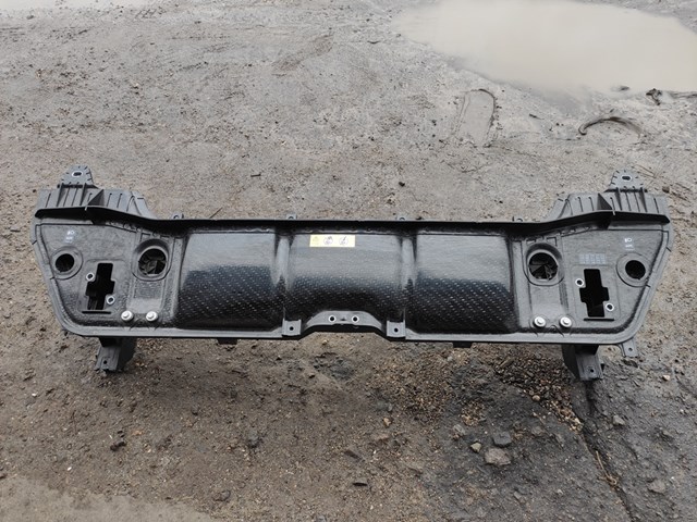 1676209900 Mercedes Soporte para radiador superior
