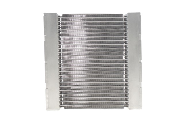 Radiador de refrigeración del motor izquierdo 550191 NRF