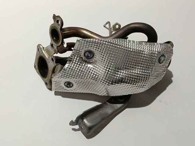 Sistema de escape del motor Toyota Yaris 