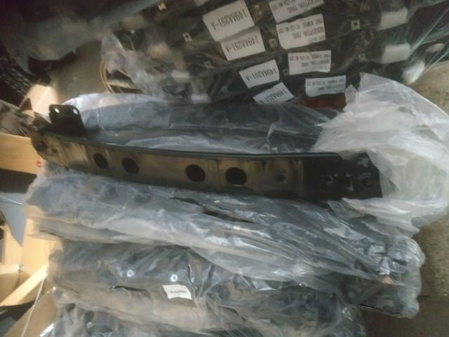 BCJH50070B Mazda Refuerzo parachoque delantero