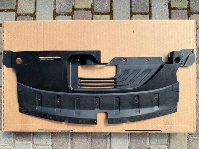 622405NA0A Nissan/Infiniti Cubierta superior del panel frontal (soporte del radiador)