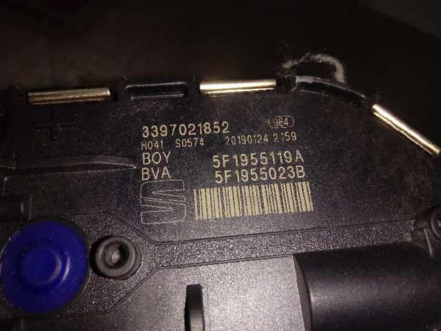 Motor limpiaparabrisas 5F1955119A VAG