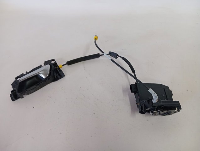 Cerradura de puerta trasera izquierda 9826126080 Peugeot/Citroen