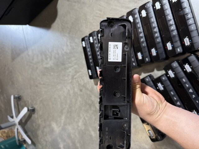  Boton de luz de emergencía Mercedes Sprinter 