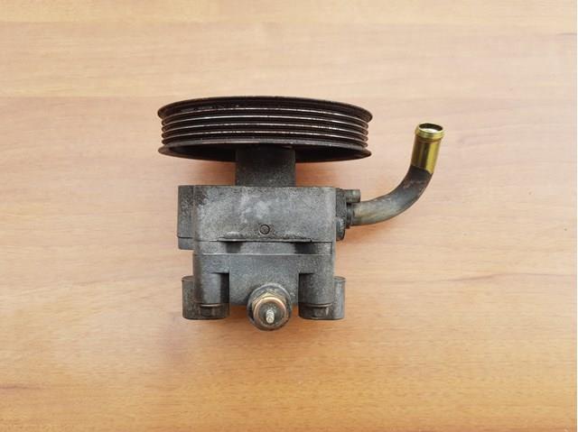 Bomba de dirección MR403137 Mitsubishi