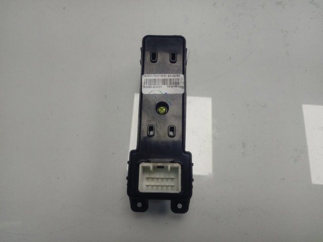 93580D3121 Hyundai/Kia 