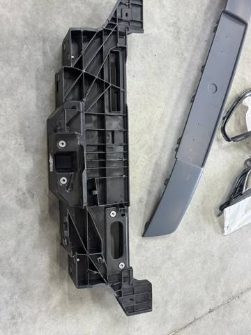 9830512680 Peugeot/Citroen Soporte para radiador superior