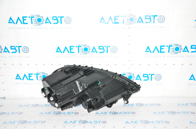 Comprar 30941044 AND Faro derecho