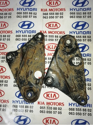 624762F000 Hyundai/Kia soporte de viga delantero