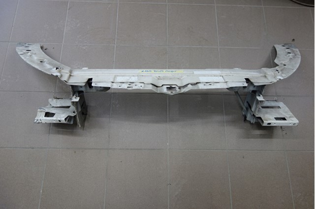 Panel de soporte del radiador y montaje de faros Land Rover LR084610 precio, desde 312,18 EUR