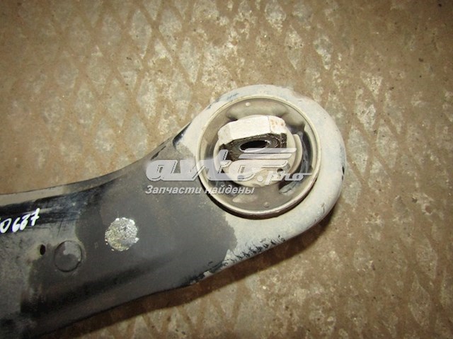 4125A112 Mitsubishi muñón del eje, suspensión de rueda, trasero derecho