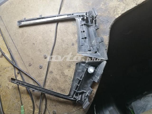 538660D090 Toyota moldura de parabrisas derecha