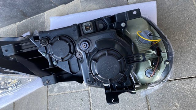 Faro derecho 92102H1010 Hyundai/Kia