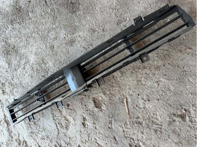 7497285 BMW Difusor inferior del radiador de refrigeración