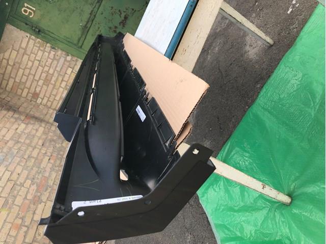 1676981601 Mercedes Moldura exterior derecha del umbral