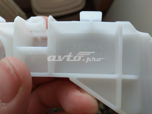 Soporte de parachoques delantero izquierdo 6400G659 Mitsubishi