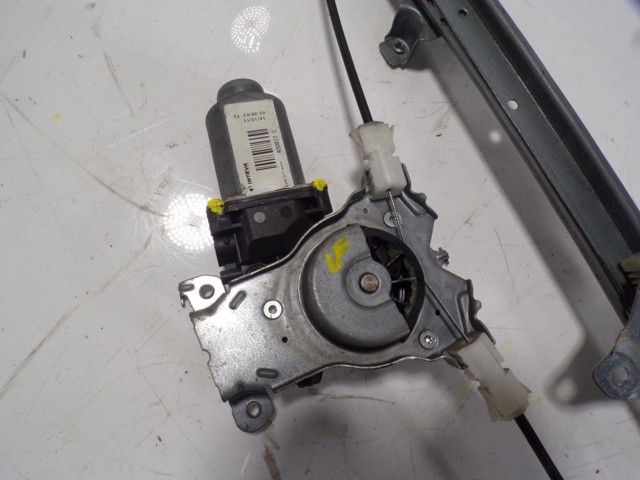 Motor del elevalunas de la puerta trasera izquierda 400927C Nissan/Infiniti