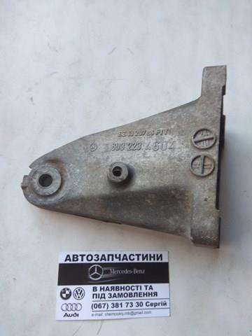 A6032234604 Mercedes soporte para taco de motor derecho