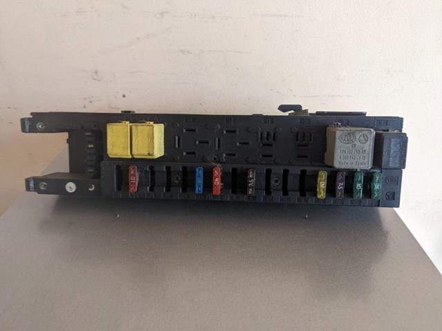 Caja de fusibles A2035450701 Mercedes