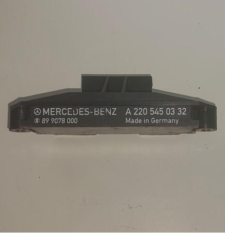 A2205450332 Mercedes Relé de bujías incandescentes