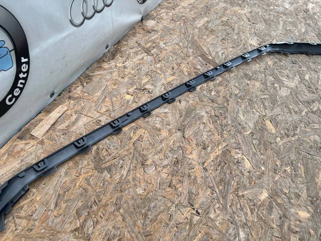 4M0853245T94 VAG Moldura de parachoques delantero