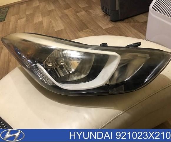 Faro derecho 921023X210 Hyundai/Kia