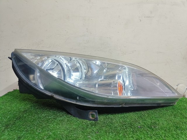 MR957354 Mitsubishi faro derecho