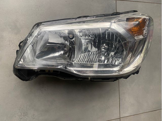 Faro izquierdo 84001SG031 Subaru