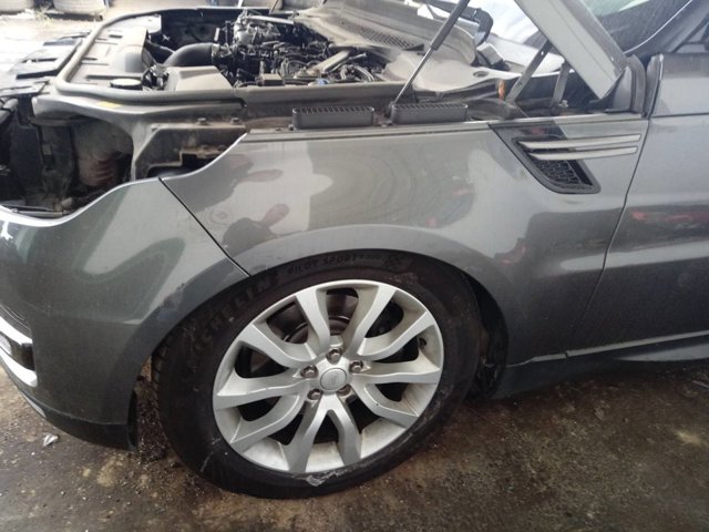 Aleta delantera izquierda Land Rover LR061824 precio, desde 216,35 EUR