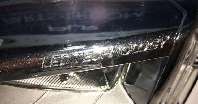 Luces antiniebla  izquierdo Land Rover LR068980 precio, desde 103,09 EUR