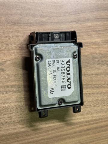32358766 Volvo Módulo de control del ángulo muerto