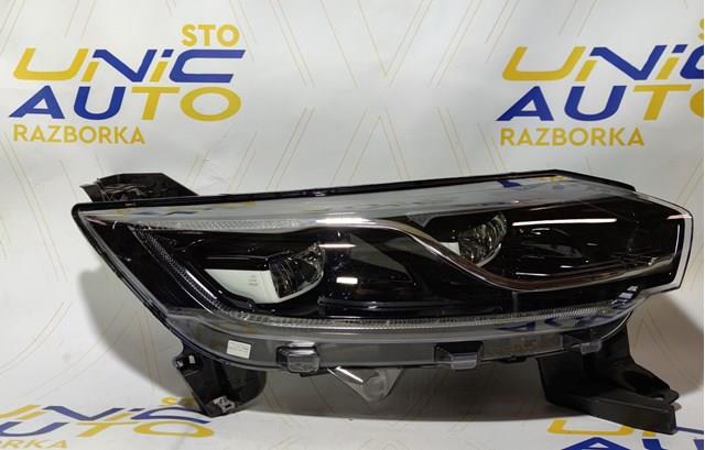 Faro derecho Renault (RVI) 260106403R precio, desde 618,55 EUR