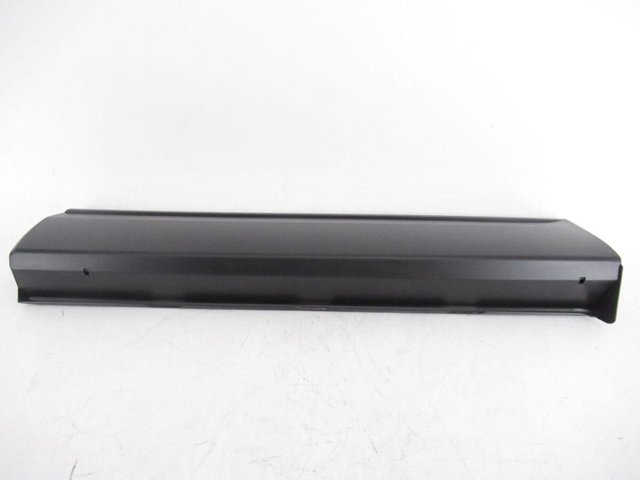 TK4851RC0B Mazda Embellecedor de puerta trasera derecha