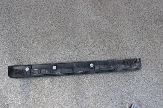 Comprar 828776FR0A Nissan/Infiniti Moldura inferior de puerta trasera izquierda