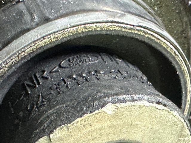 Brazo inferior derecho de la suspensión delantera Land Rover LR078477 precio, desde 122,85 EUR