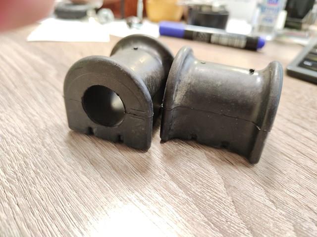 Buje de barra estabilizadora trasera 27691AP Aplus