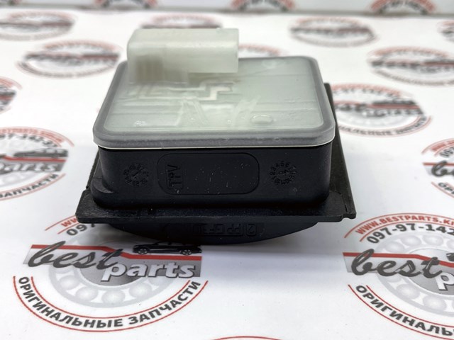 Comprar A0008208112 Mercedes Motor tapa combustible