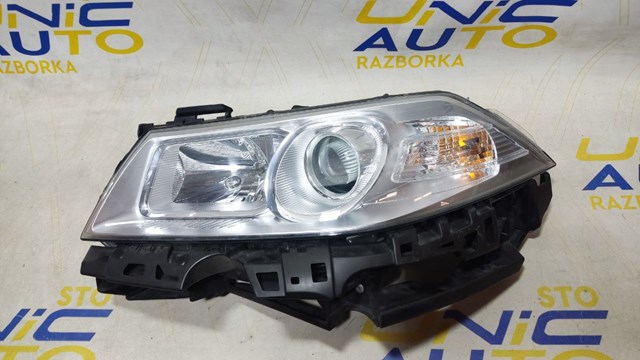 Faro derecho 8200412754 Renault (RVI)