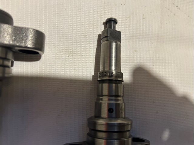 Elemento de émbolo de la bomba de inyección 2418455512 Bosch