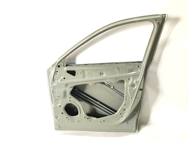 Puerta delantera derecha KBY05802XE Mazda