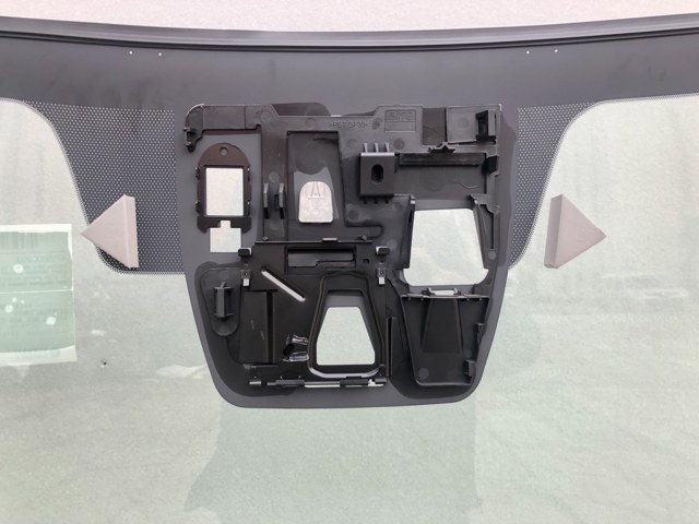 Comprar KR8563900B9D Mazda Luna parabrisas