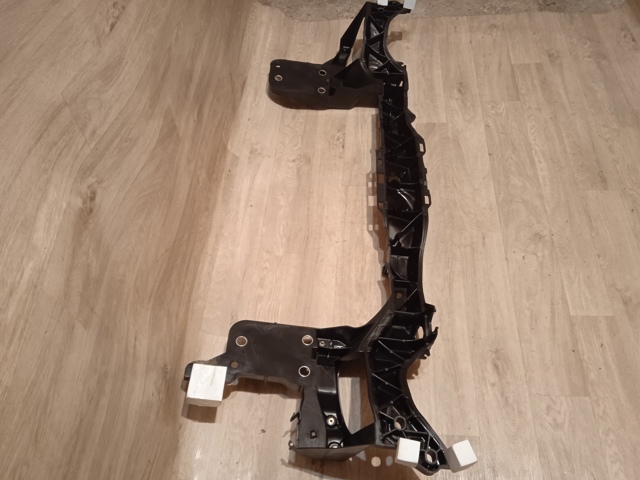Soporte de radiador 606204 Polcar