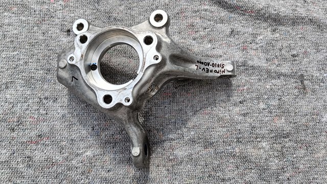 Mangueta delantera izquierda 51710AO000 Hyundai/Kia