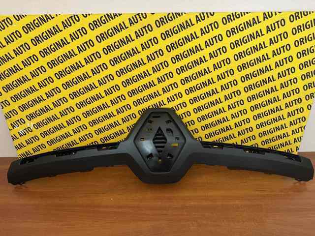 Moldura de rejilla del radiador 623823514R Renault (RVI)