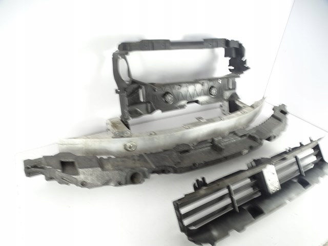 Cubierta superior del panel frontal (soporte del radiador) 7422287 BMW