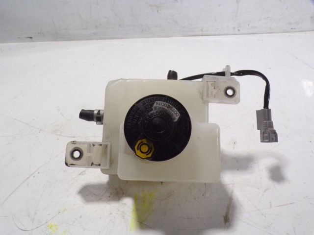 Depósito de líquido de frenos Toyota Prius hatchback (ZVW30) (2009 - 2016) precio, desde 66,34 USD