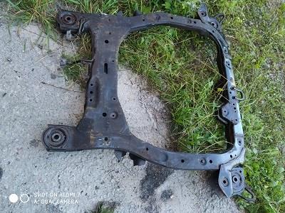 624102B560 Hyundai/Kia subchasis delantero soporte motor