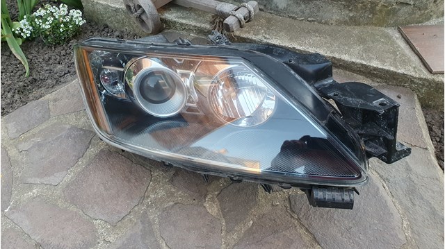 Faro delantero derecho Mazda EH1051030