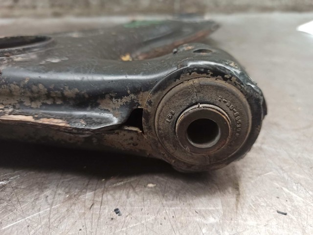 Comprar 357407158 VAG Brazo inferior derecho de la suspensión delantera